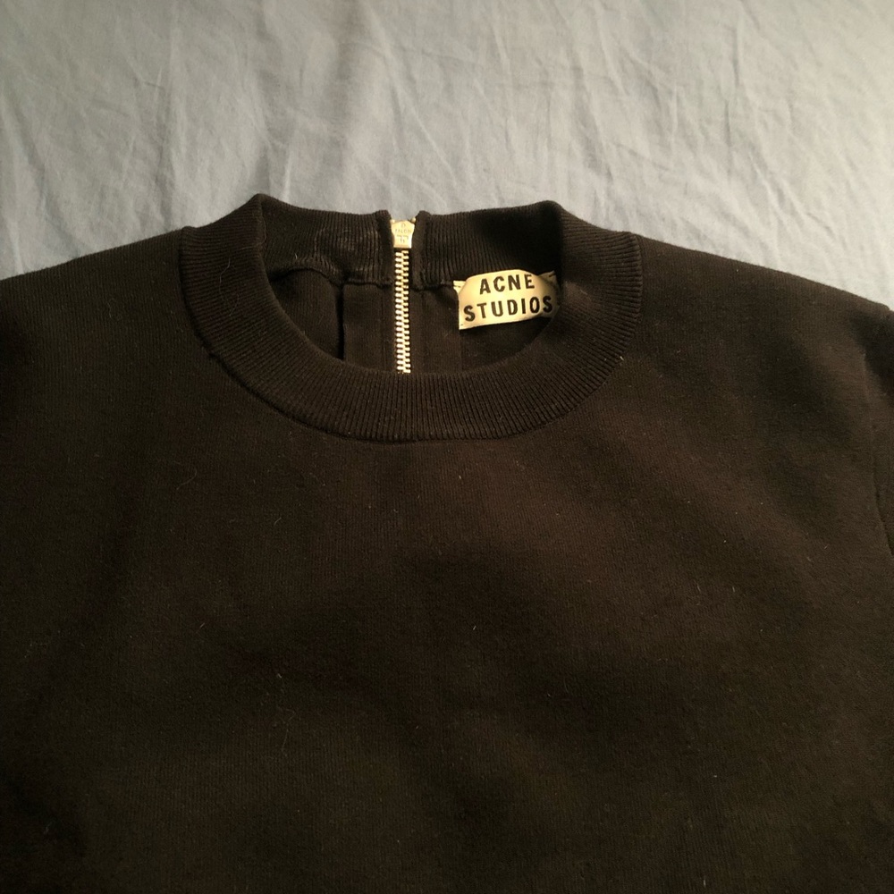 ACNE CROP